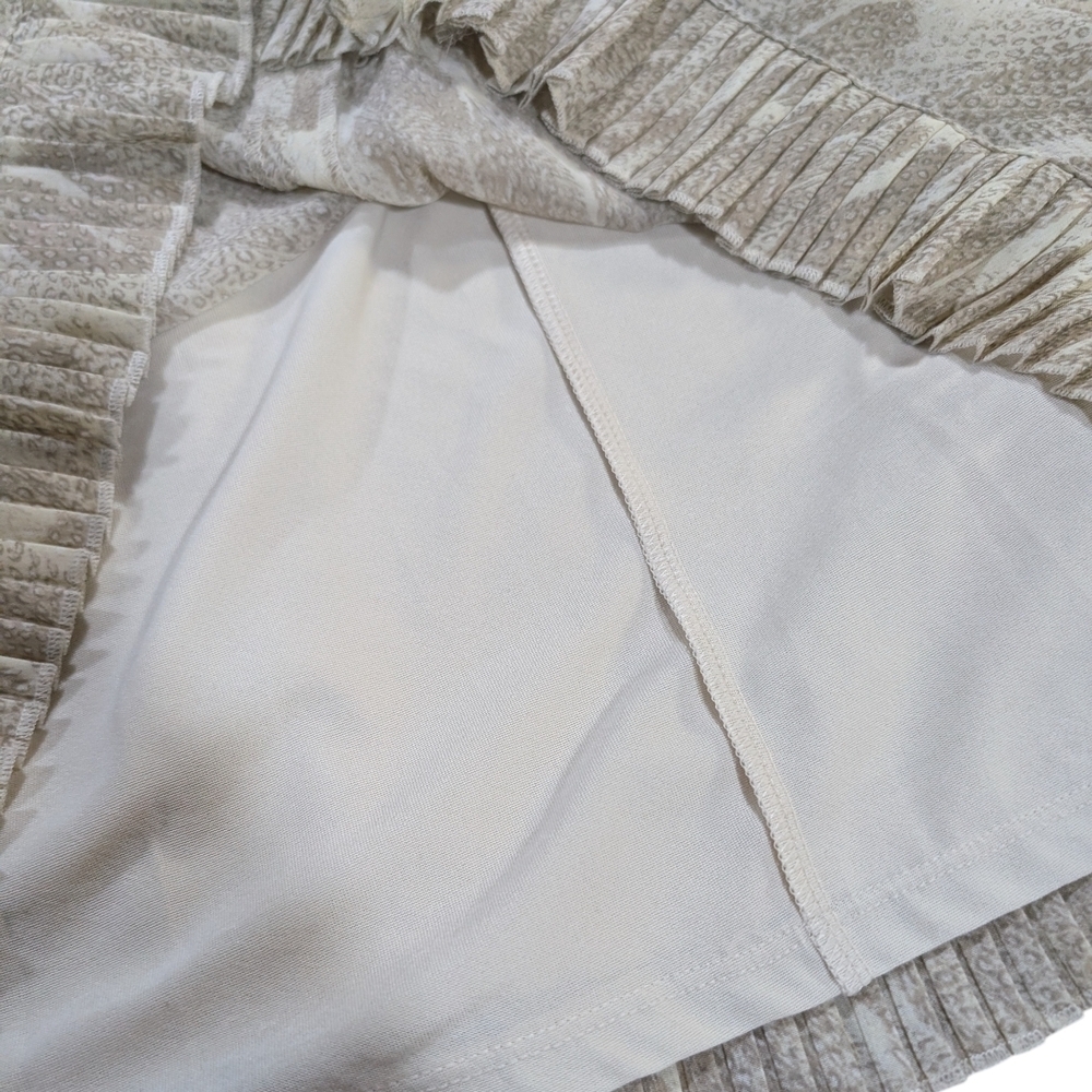 Princess Vera Wang Women's Large Beige Patterned Tank Top Feminine and Flowy - Picture 4 of 12